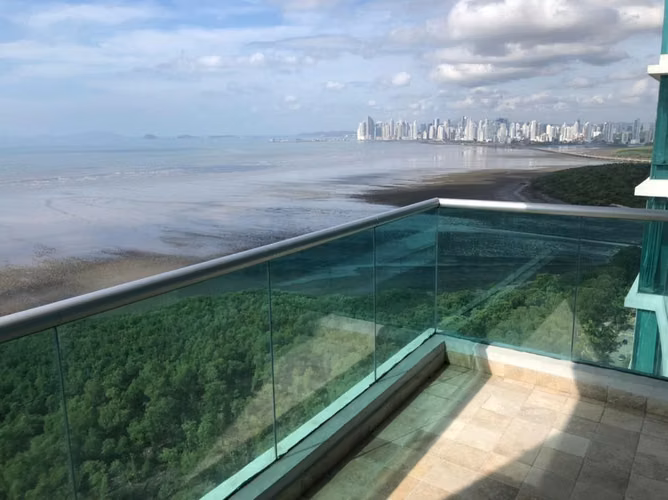 Hermoso APARTAMENTO EN VENTA PH OCEAN TWO, COSTA DEL ESTE.