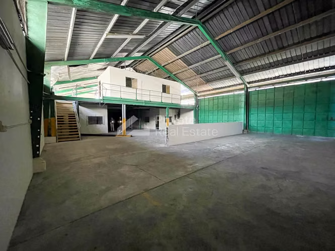 Alquiler de Bodega en Ave. Justo Arosemena