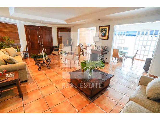 Se Vende Casa en Los Guayacanes - Imagen 4