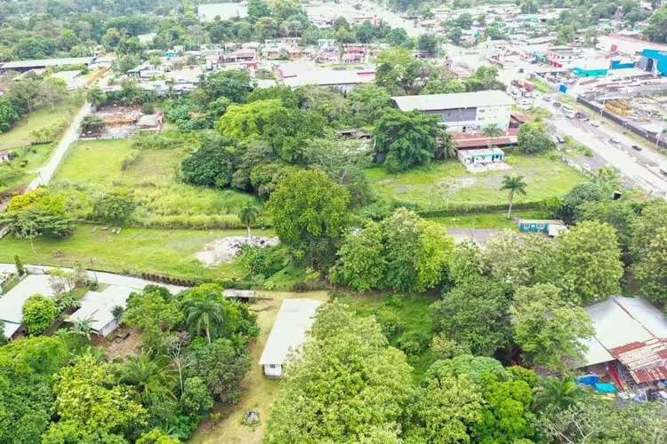 Terreno en Venta en la Vía Principal de Milla 13, Las Cumbres