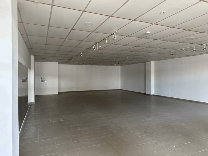 Local en Venta Av Roberto Eisenmann Coronado
