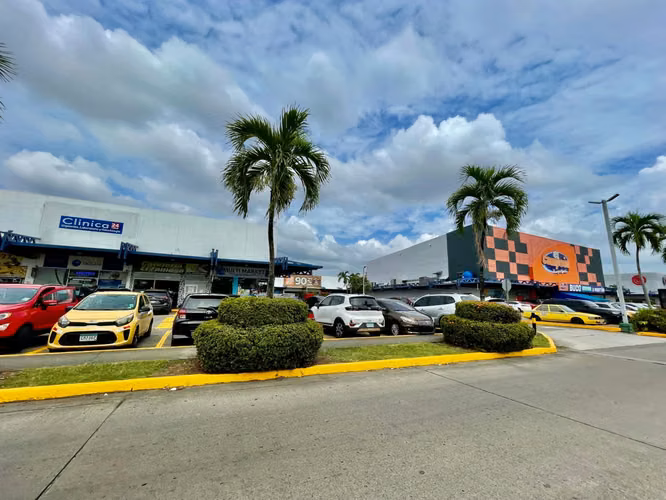VENTA LOCAL COMERCIAL CC LOS PUEBLOS RENTANDO