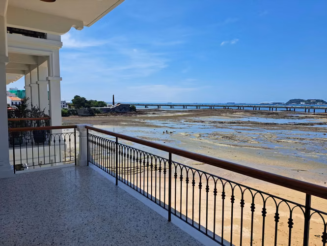 For Sale: Santa Familia in Casco Viejo - Luxury Apartment with Direct Ocean View