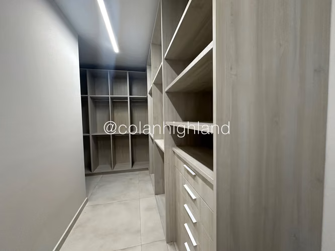 Venta Casa Unifamiliar de 688.38 m2 de Terreno en The Woods, Santa Maria
