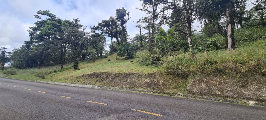VENDO TERRENO. ALTOS DEL MARÍA. SORÁ. MONTAÑA. OJO DE AGUA.