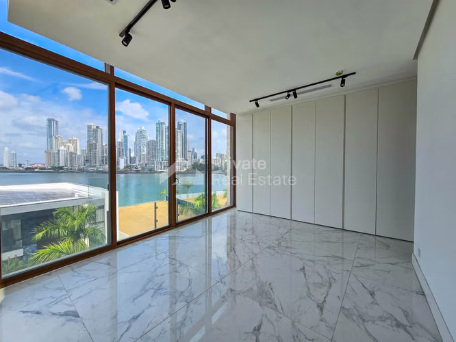 VENTA DE APARTAMENTO EN OCEAN REEF PH 65