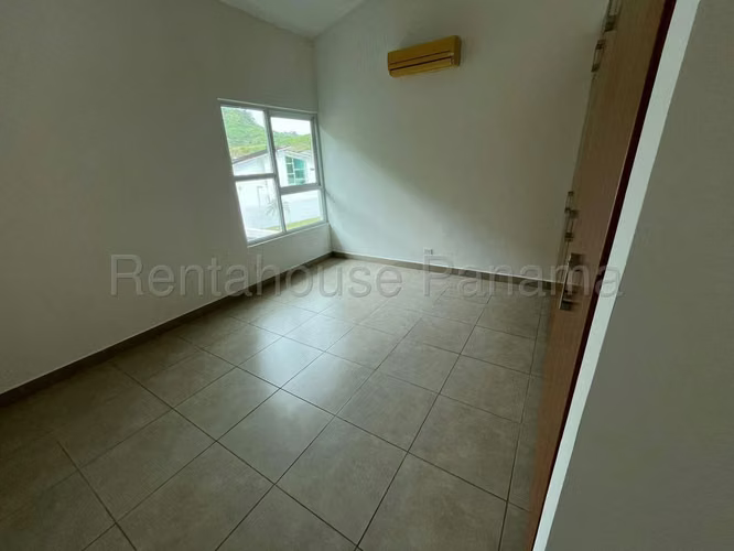 Venta de Casa Glamorosa en PH Horizontes, Altos de Panamá 26-182GG