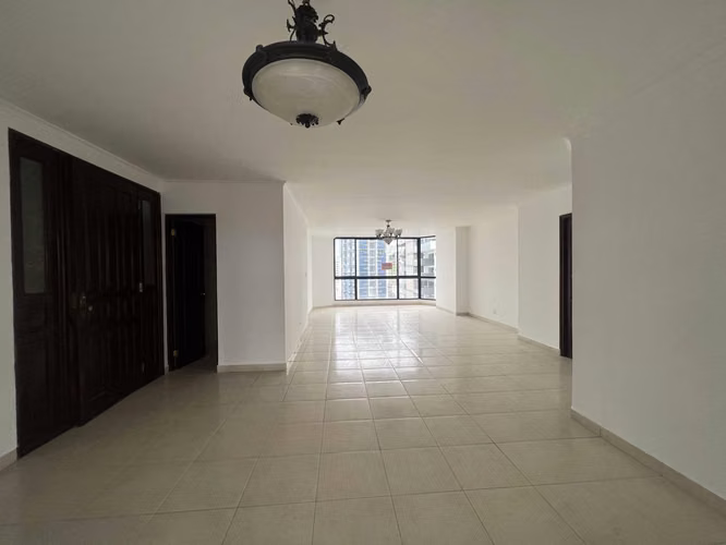 Apartamento en Venta – Coco Palace, Coco del Mar