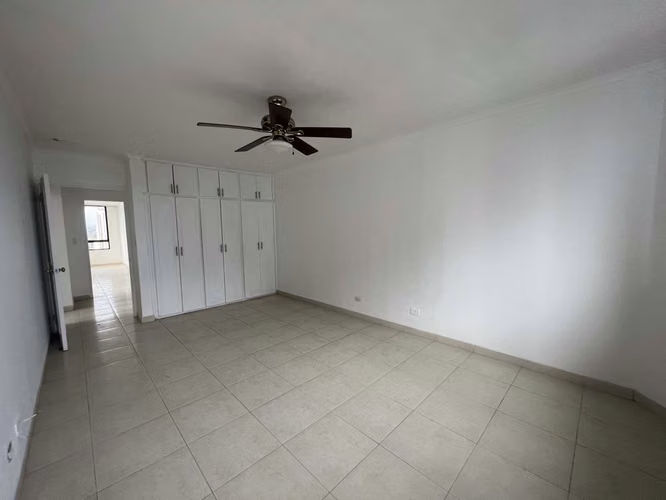 Apartamento en Venta – Coco Palace, Coco del Mar