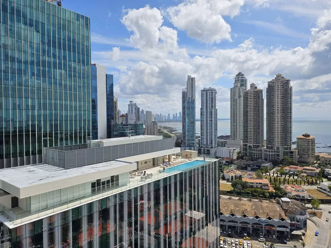 VENTA DE APARTAMENTO EN PH PACIFIC SEA - Imagen 12