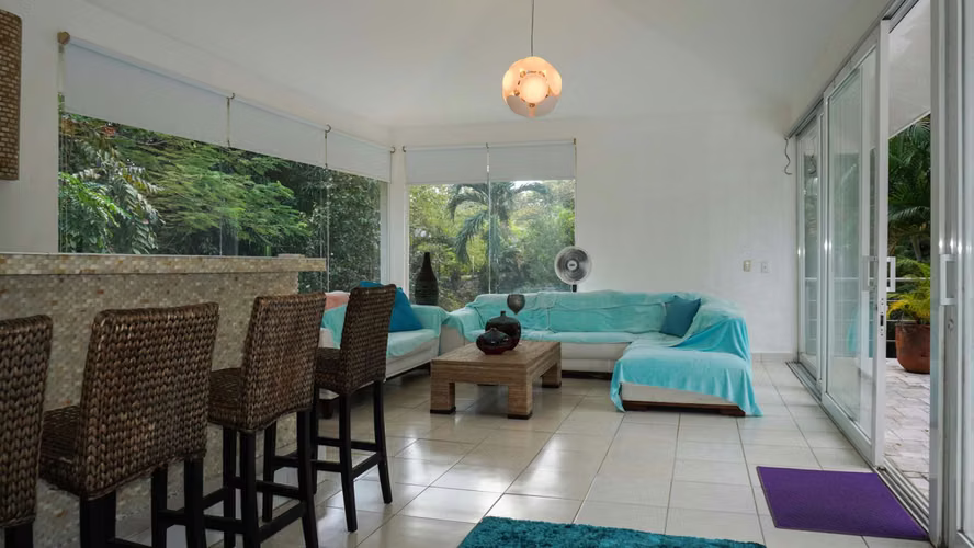 ¡Casa de Playa + Casa de Huéspedes en Venta en Punta Barco Resort! - Imagen 14