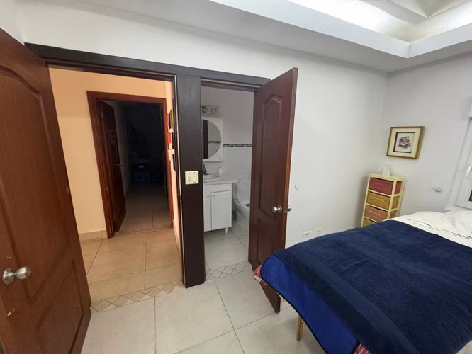 Venta de Casa en Condado del Rey, Colonia Fuente del Fresno, 1,140m2 de Terreno - Imagen 8