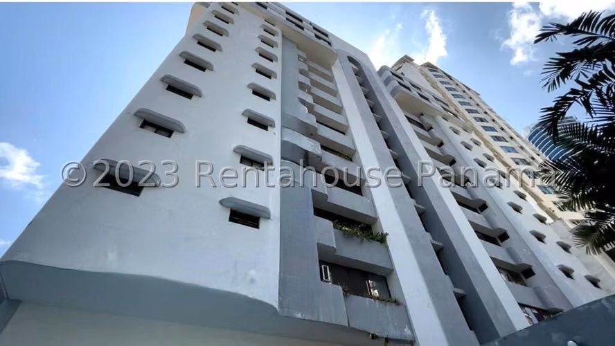Venta de Apartamento de 213 m2 en PH Tiffany, Paitilla 23-9652GG