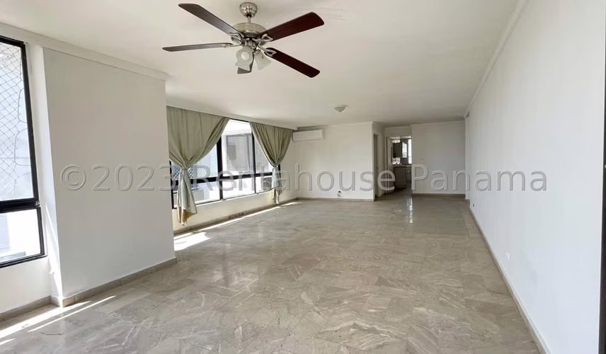 Venta de Apartamento de 213 m2 en PH Tiffany, Paitilla 23-9652GG