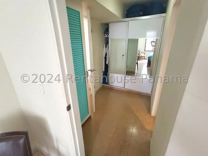 Venta de Apartamento de 94 m2 en PH Posada del Rey, Paitilla 25-6735GG