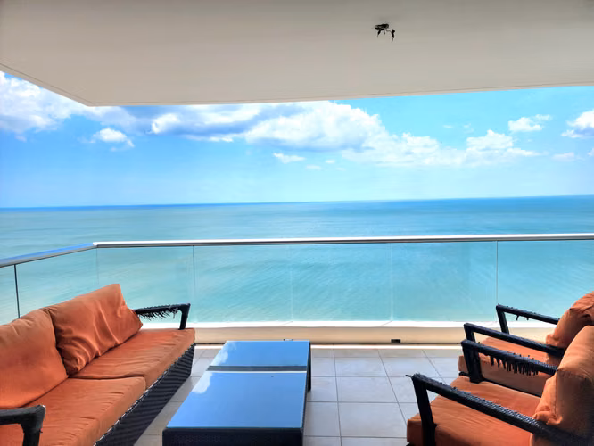 Beach Front 4 Bed Condo - Biltmore