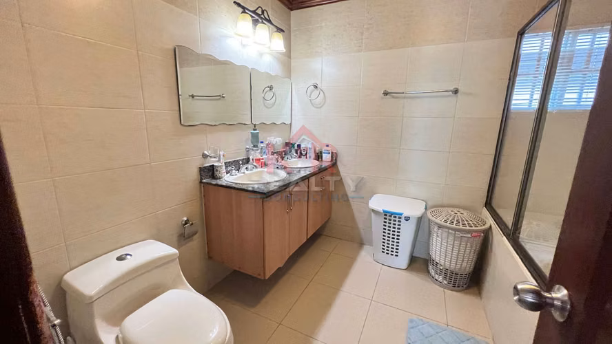 CASA EN VENTA EN BOSQUE DE LOS CIBELES ALTOS DE PANAMÁ