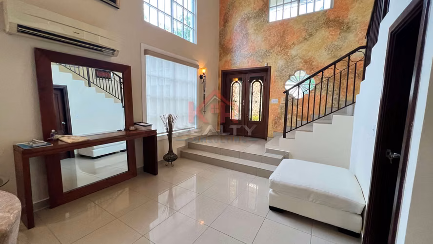 CASA EN VENTA EN BOSQUE DE LOS CIBELES ALTOS DE PANAMÁ