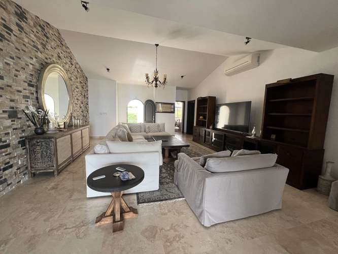 Casa en Alquiler en Vista Mar | Piscina y Vista al Mar