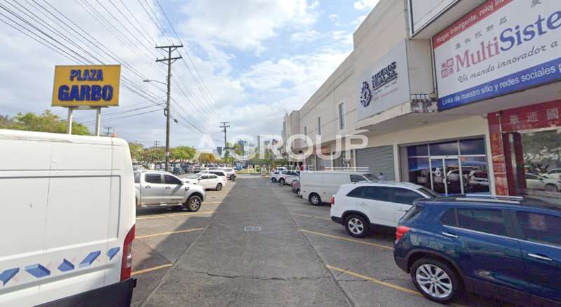 Se Alquila Local Comercial en Plaza Garbo - Imagen 3