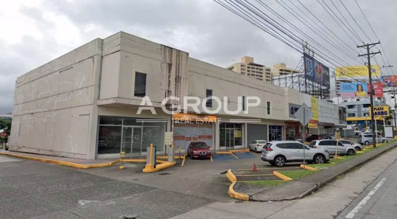 Se Alquila Local Comercial en Plaza Garbo - Imagen 2