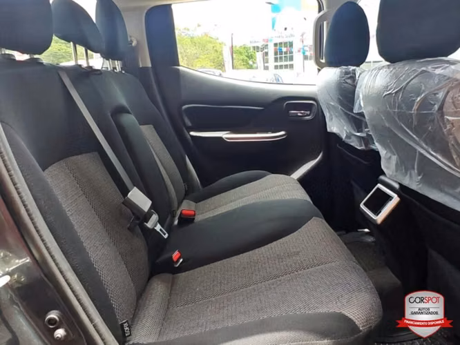 Mitsubishi L200 Sportero 2024 FINANCIABLE! - Imagen 9