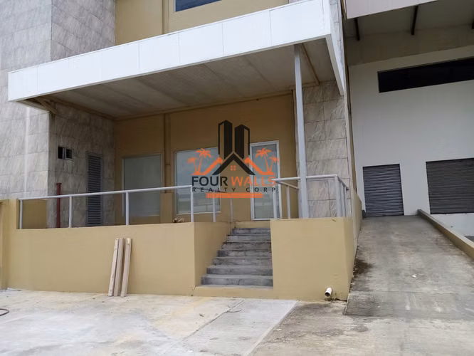 Venta de Galera en PH Parque Industrial Las Américas