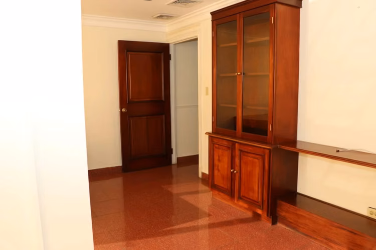 Alquiler de Oficina en Ave. Balboa, Torre BAC, 200m2