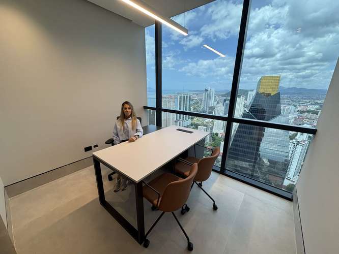 oficina amoblada en calle 50 Tower Financial Center - Imagen 2