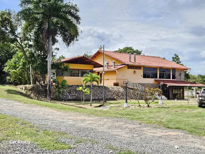 Venta de terreno - Anton - Santa Clara - Rio Hato