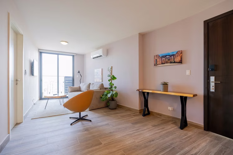 Apartamentos Amoblados cerca de Casco Antiguo · Estadías Flexibles