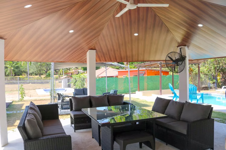 Casa de playa en Venta en Coronado con Potencial de Alquiler