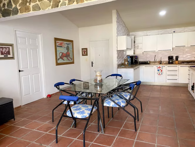 Casa de playa en Venta en Coronado con Potencial de Alquiler
