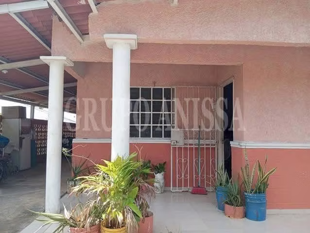 SE VENDE CASA DE ESQUINA EN ARRAIJAN - Imagen 3