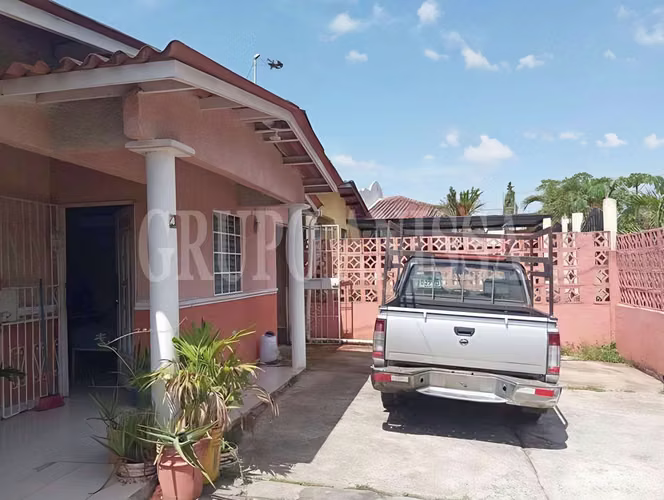 SE VENDE CASA DE ESQUINA EN ARRAIJAN - Imagen 2