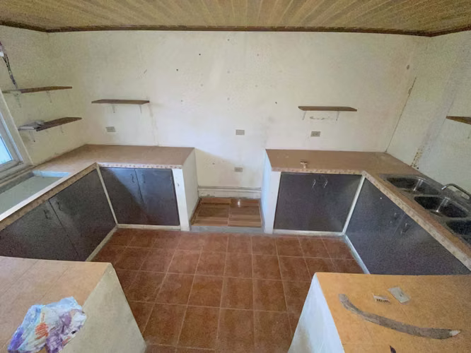 Casa de esquina 2 niveles en Don Bosco a la venta