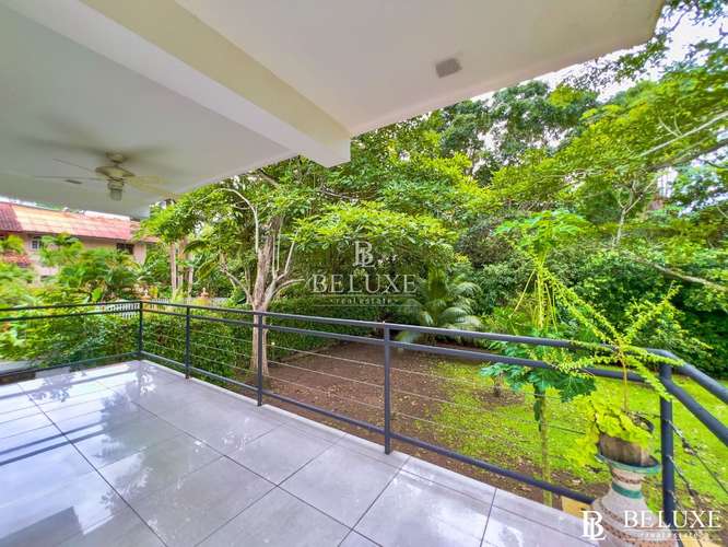 VENTA DE CASA DUPLEX LINEA BLANCA EN ALBROOK (4)