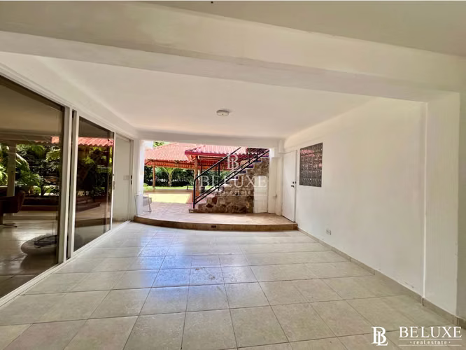 VENTA DUPLEX LINEA BLANCA EN ALBROOK (4)