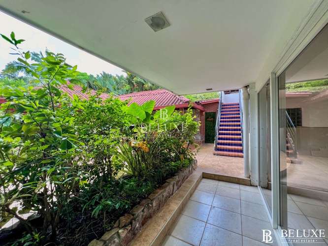 VENTA DE CASA DUPLEX LINEA BLANCA EN ALBROOK (4)