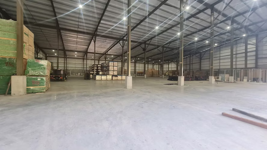 Se alquilan bodegas en Las Mañanitas, desde 901 mt2