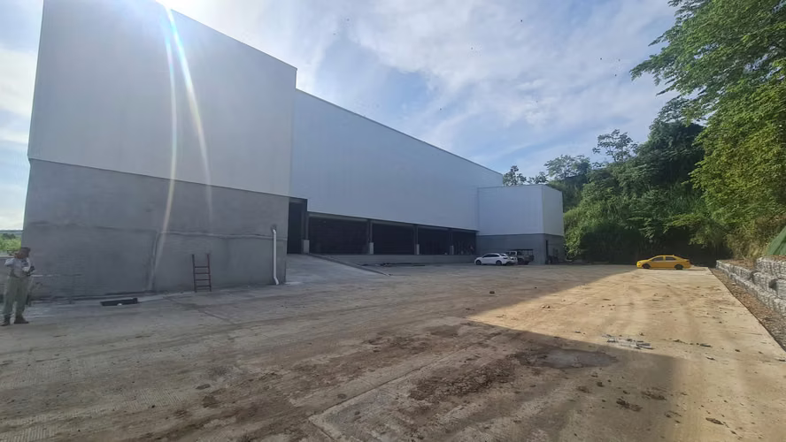 Se alquilan bodegas en Las Mañanitas, desde 901 mt2