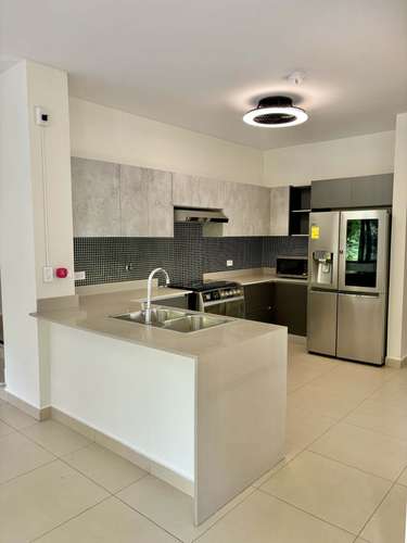 Venta /Alquiler Casa River Valley Panamá Pacífico - Incluye Paneles solares