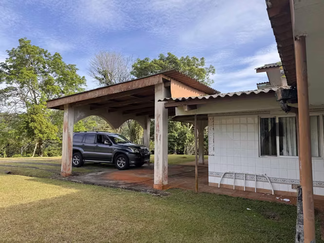 Se vende finca en Altos de Cerro Azul