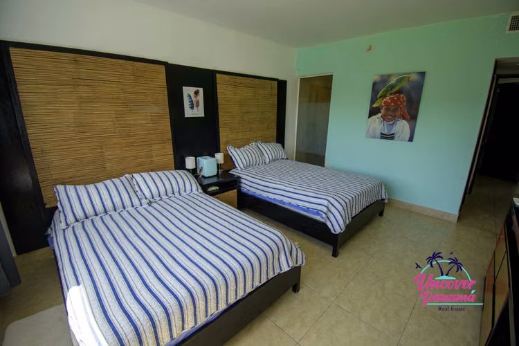 Nikky Beach Playa Blanca – Impresionante apartamento frente al mar en venta
