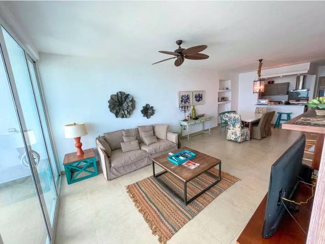 Se vende apartamento en Santa Clara Residences frente al mar