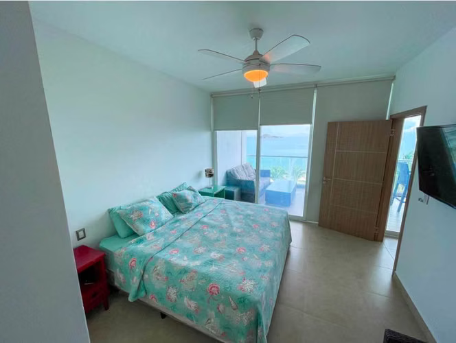 Se vende apartamento en Santa Clara Residences frente al mar