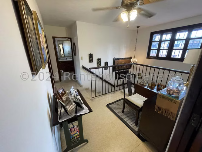 Venta de Casa Exclusiva en San Francisco 24-5713GG