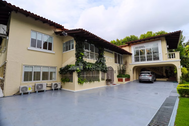 Venta de Casa en Altos del Golf