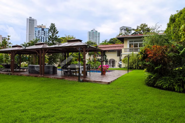 Venta de Casa en Altos del Golf