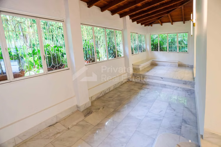 Venta de Casa en Altos del Golf
